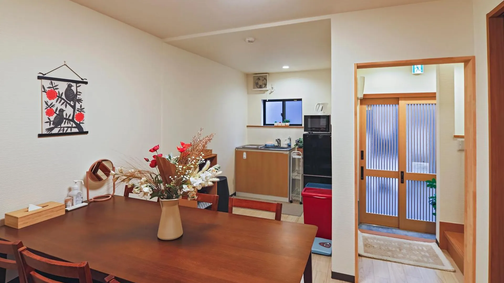 大阪市山house中津 最大10人 中津駅まで徒歩6分 梅田まで電車4分行ける！　アパートメント アパート 大阪市