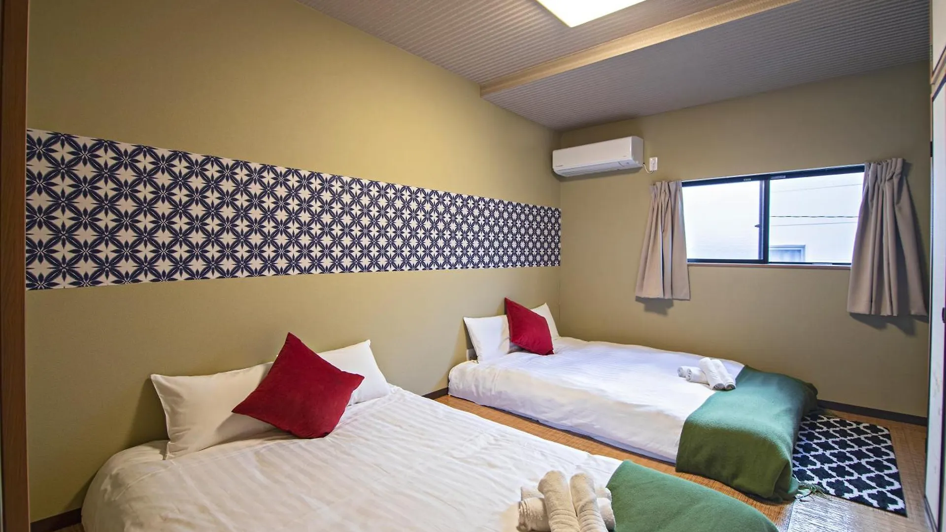 山house中津 最大10人 中津駅まで徒歩6分 梅田まで電車4分行ける！　 Apartment Osaka 0*,  Japan